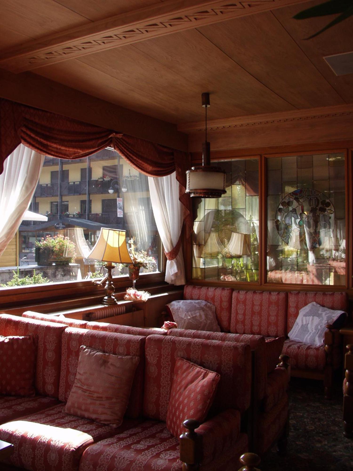 Hotel Garni St. Hubertus Madonna Exterior foto